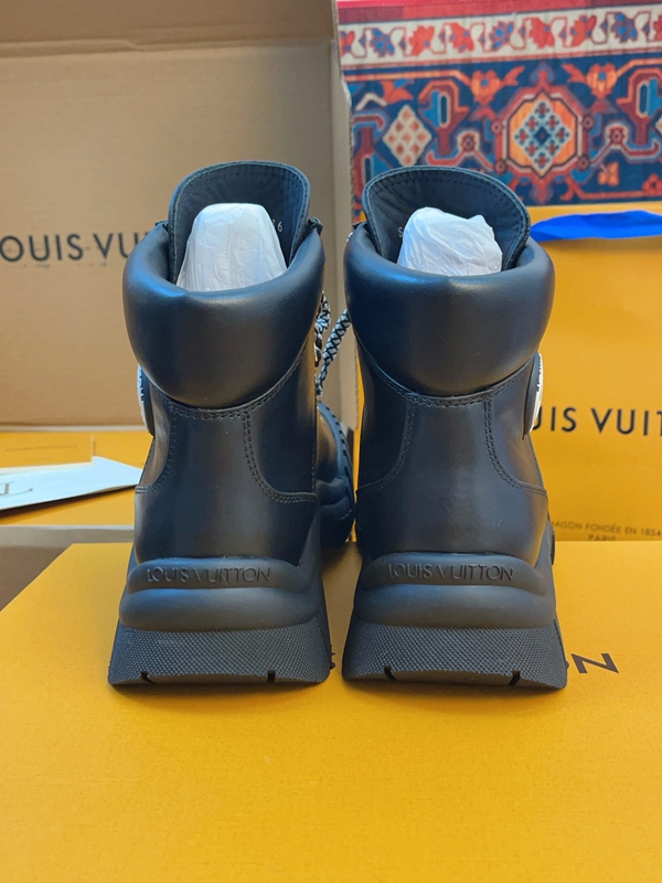 ルイヴィトン靴着用イメージ